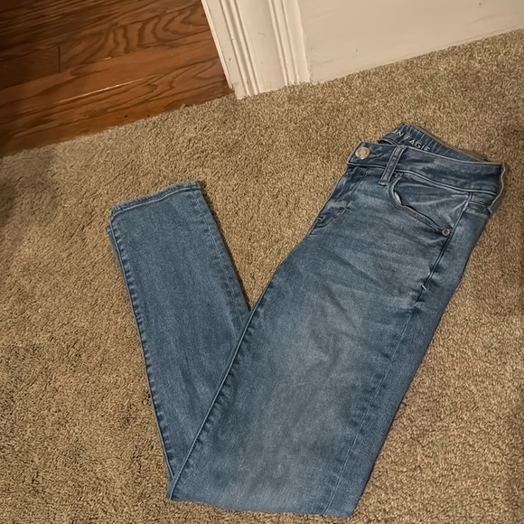 American Eagle jeans for sale! Size 4 Regular. - Picture 1 of 5